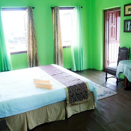 Vintage House Hotel George Town Room photo