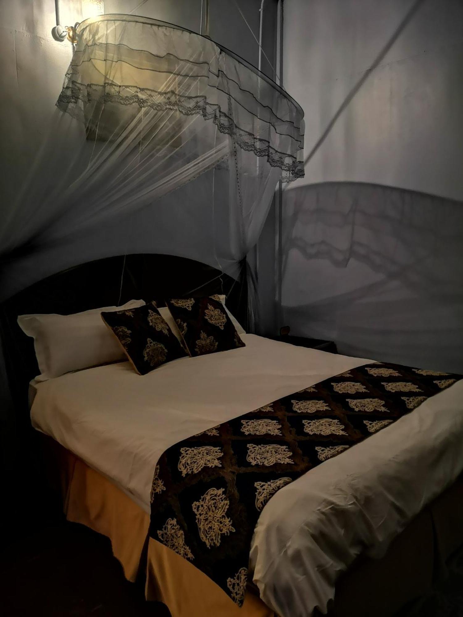 Vintage House George Town